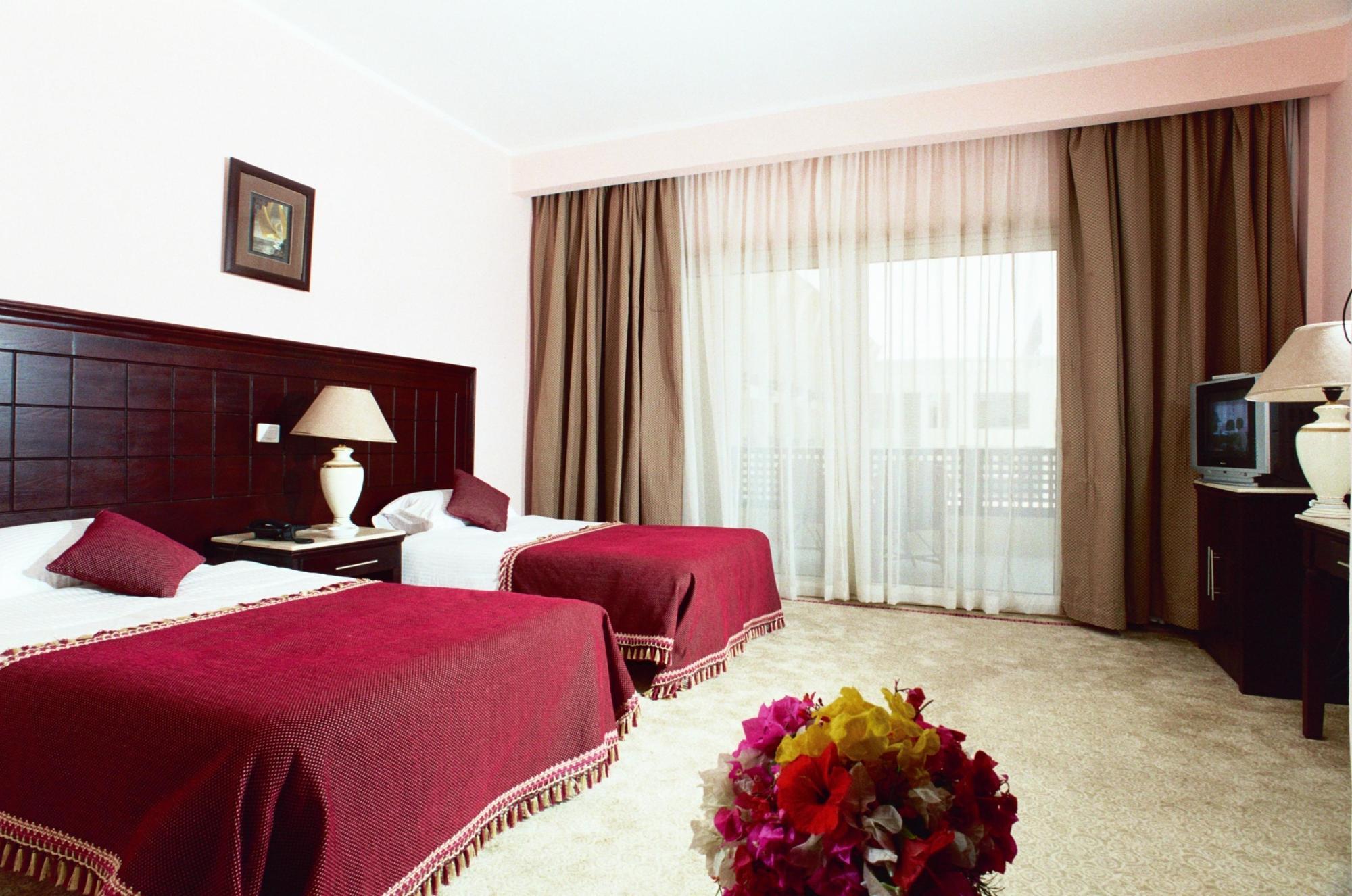 Golden 5 Sapphire Suites Hotel Хургада Екстериор снимка