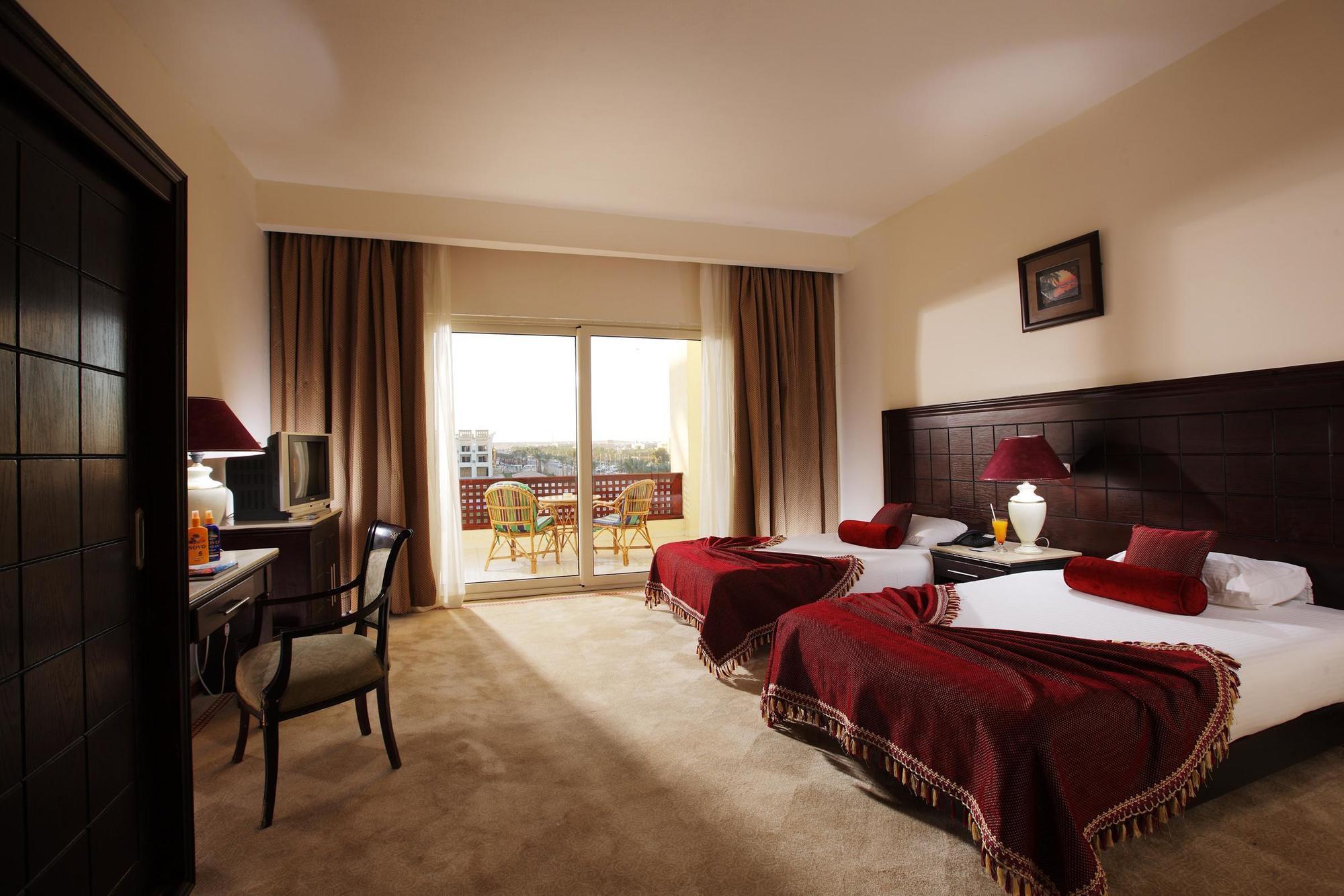 Golden 5 Sapphire Suites Hotel Хургада Екстериор снимка