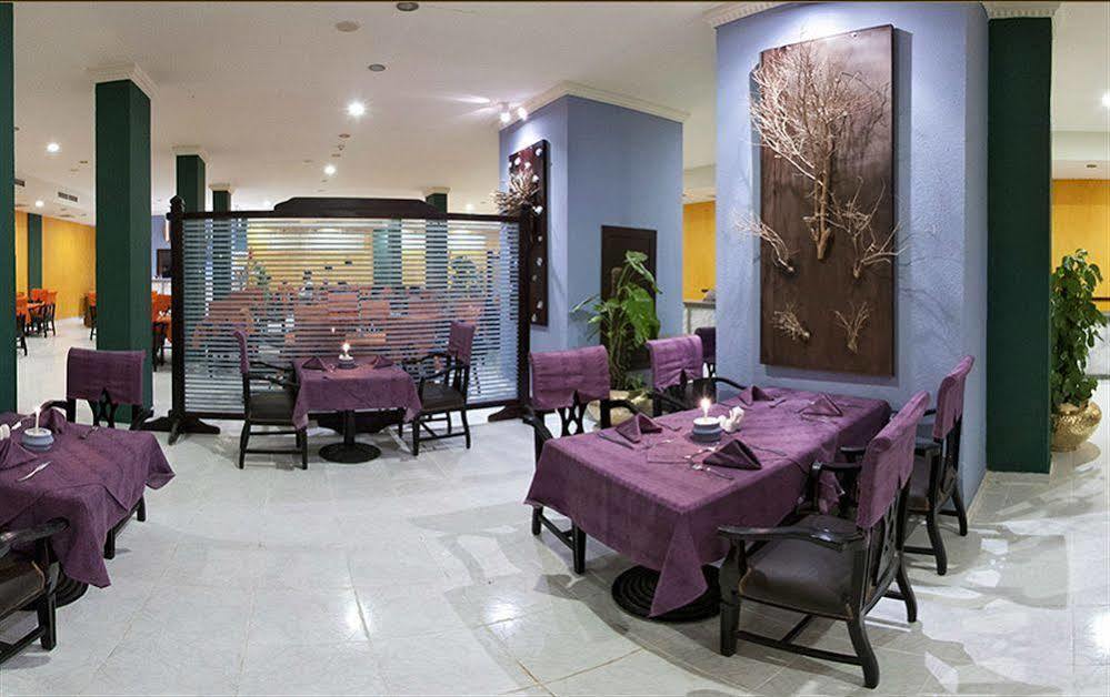 Golden 5 Sapphire Suites Hotel Хургада Екстериор снимка