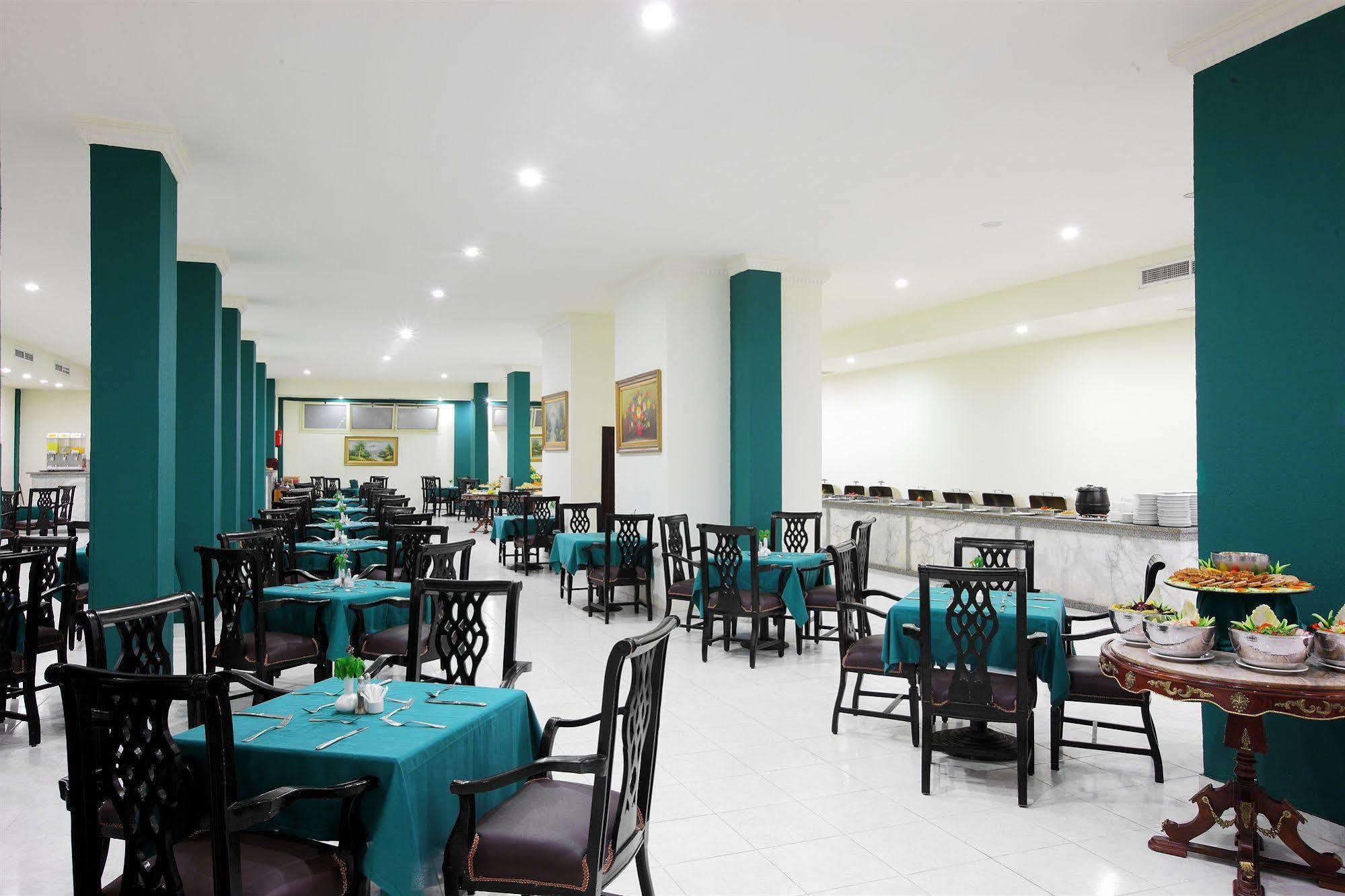 Golden 5 Sapphire Suites Hotel Хургада Екстериор снимка