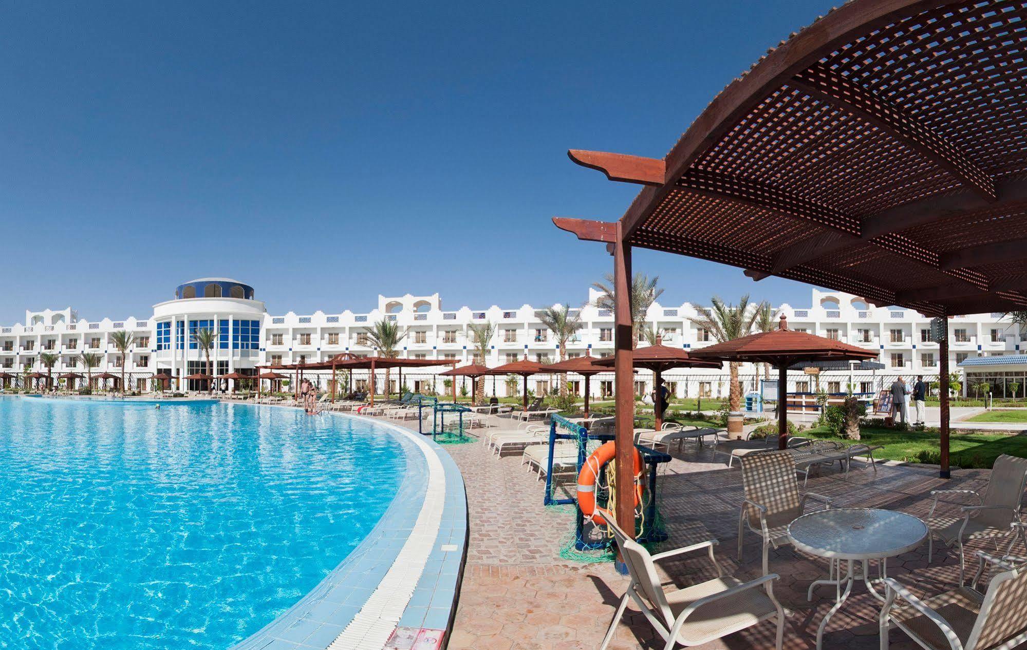 Golden 5 Sapphire Suites Hotel Хургада Екстериор снимка